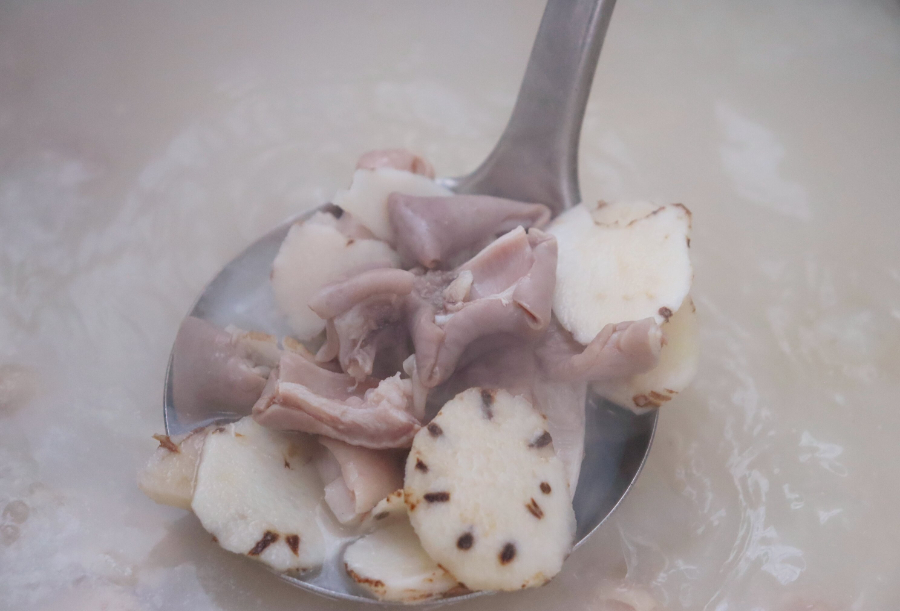 b体育云南南华：佳节烟火 尽在“食光里”_新华网