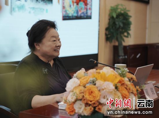周教授