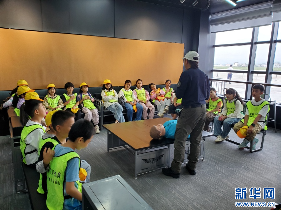 【新华社】云南弥勒：因地制宜打造低空经济发展先行区(图3)