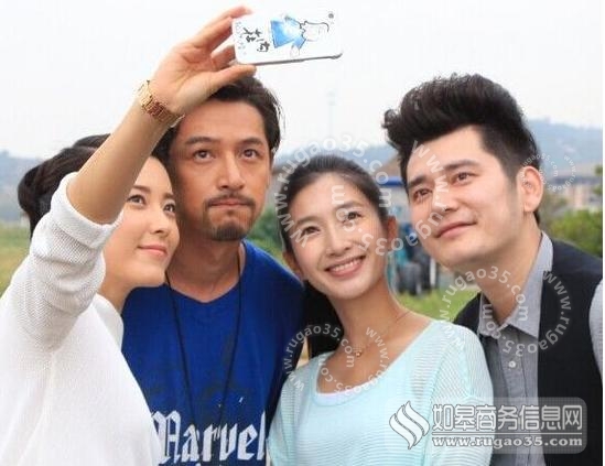 胡歌江疏影公开恋情 男方曝追刘诗诗无果