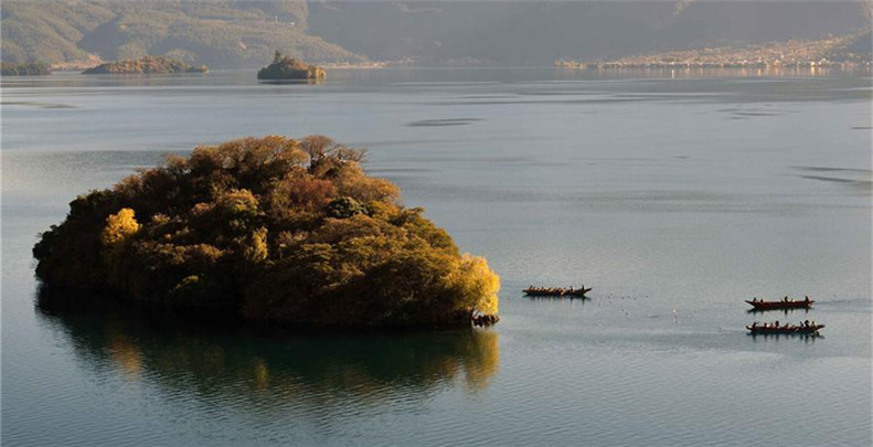 瀘沽湖景色醉人