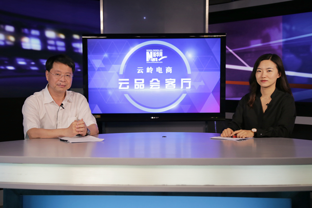 云南将抓住历史机遇，打好沿边和跨境两张牌，加强与周边国家合作，创新沿边跨境经济合作模式，以大开放促进大发展。