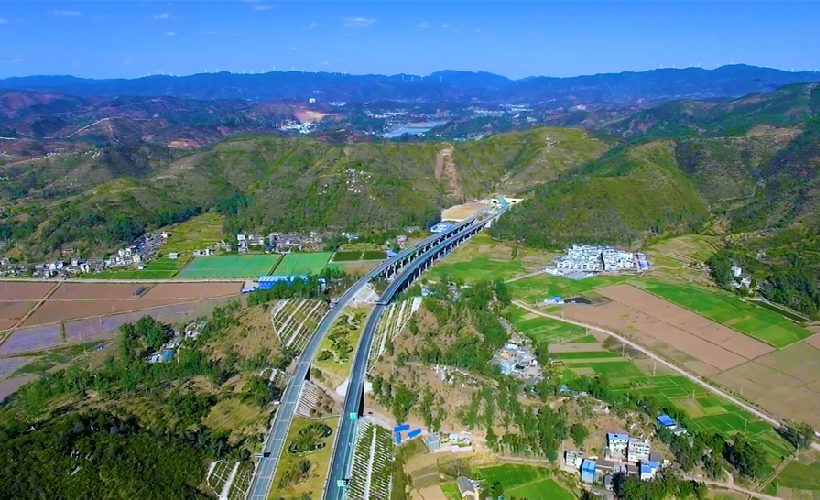 楚雄至大姚高速公路