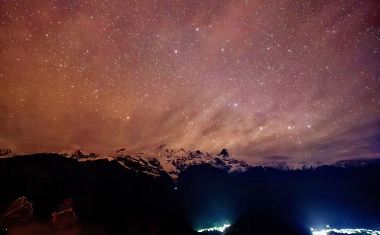 如夢！延時攝影記錄梅裏雪山極美星空