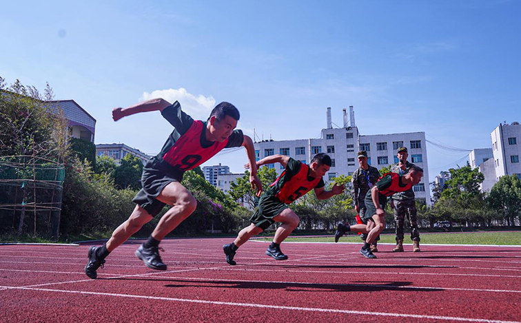 直擊武警官兵軍體運動會超燃現場