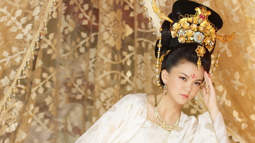 李湘新剧饰演武则天+变身古典美人