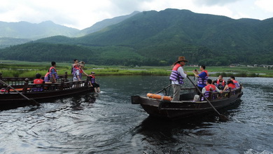 第五届昆明泛亚民族民间工艺品博览会22日开