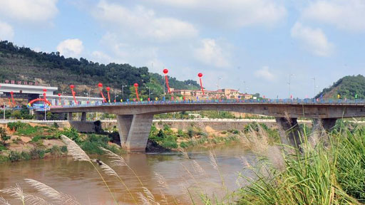 新华网云南频道:新闻中心: