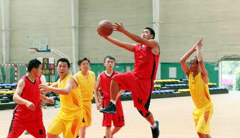 “奋斗杯”全省建行第二届职工篮球比赛完满举行