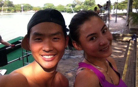 [云南网视]张柏芝挽外籍新欢逛家居店