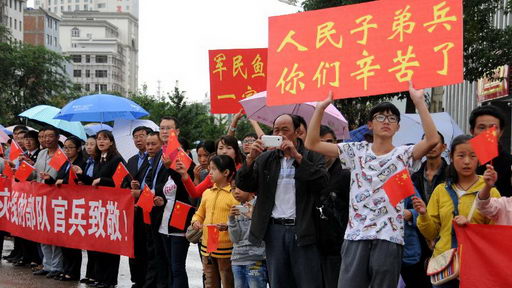 雨中送别子弟兵