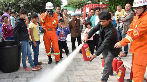 提高灾区群众消防意识