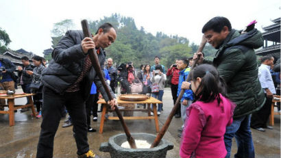 网络神曲《小苹果》将唱响全美音乐奖 (图)