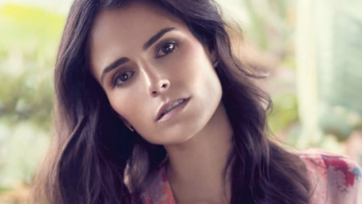 《<em>速度与激情</em>》<em>女主</em>乔丹娜优雅迷人