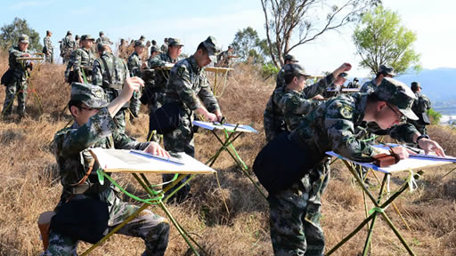 奥斯卡最佳服装<em>设计师</em>打造《<em>灰姑娘</em>》美裙
