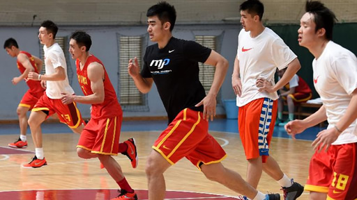 中国男篮在昆明海埂集训