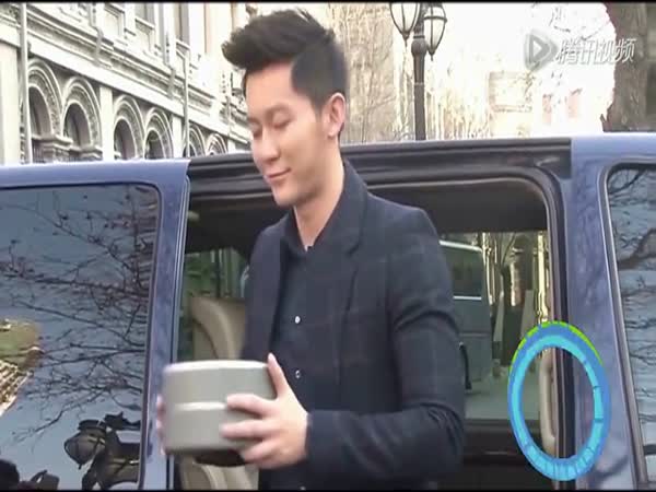 [云南网视]李晨微博遭讽戴绿帽范冰冰新戏难度