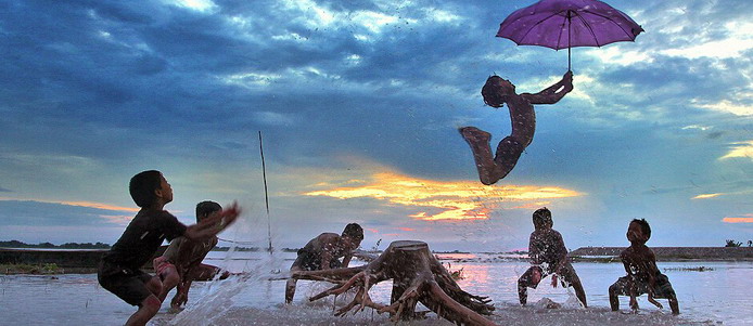 [新华网云南频道]80后女星撞脸如流水线 刘亦菲